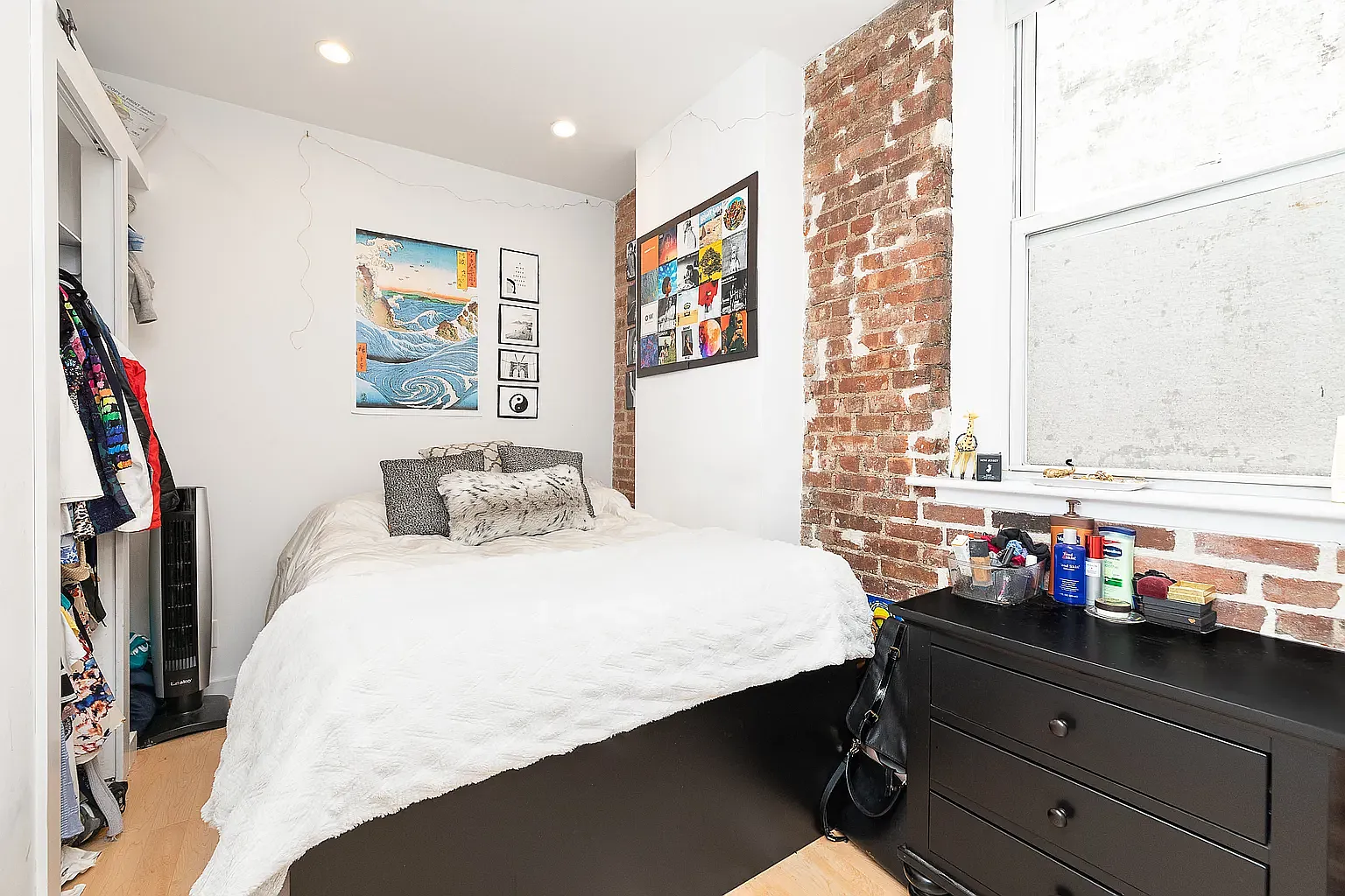 228 East 22nd Street — Photo 3