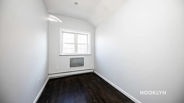 Rented by Nooklyn NYC LLC | media 35