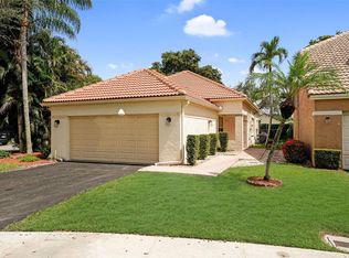 2687 Oak Park Cir, Davie, FL 33328