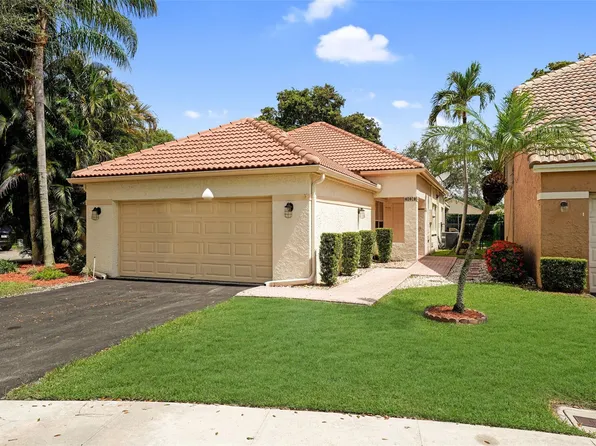 2687 Oak Park Circle, Davie, FL 33328