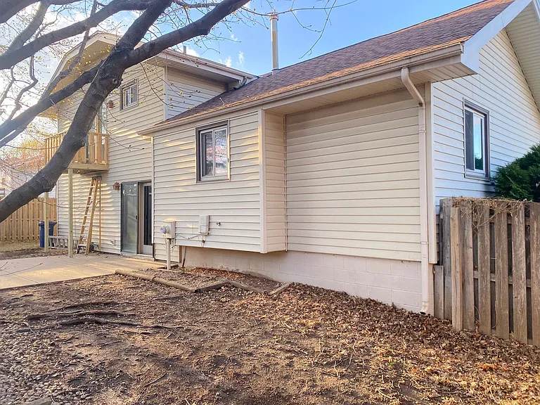 2103 Morrie Dr — Photo 47