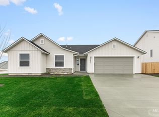 1071 Woods Bog Ave, Middleton, ID 83644