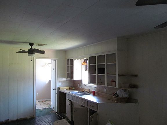 4th image of 2502 SE 2nd St
