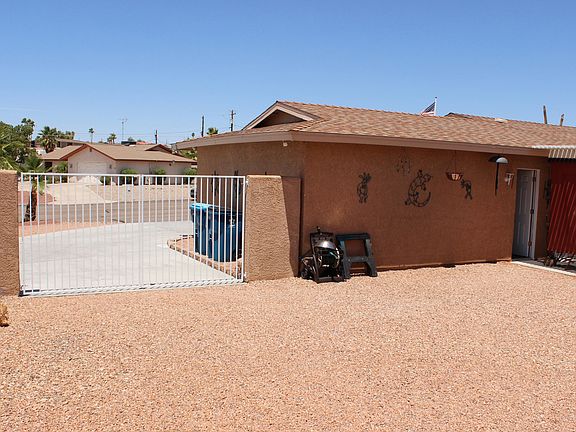 3rd image of 1850 Palo Verde Blvd S