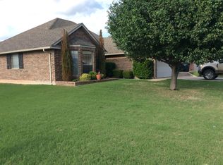 845 SW 39th St, Moore, OK 73160