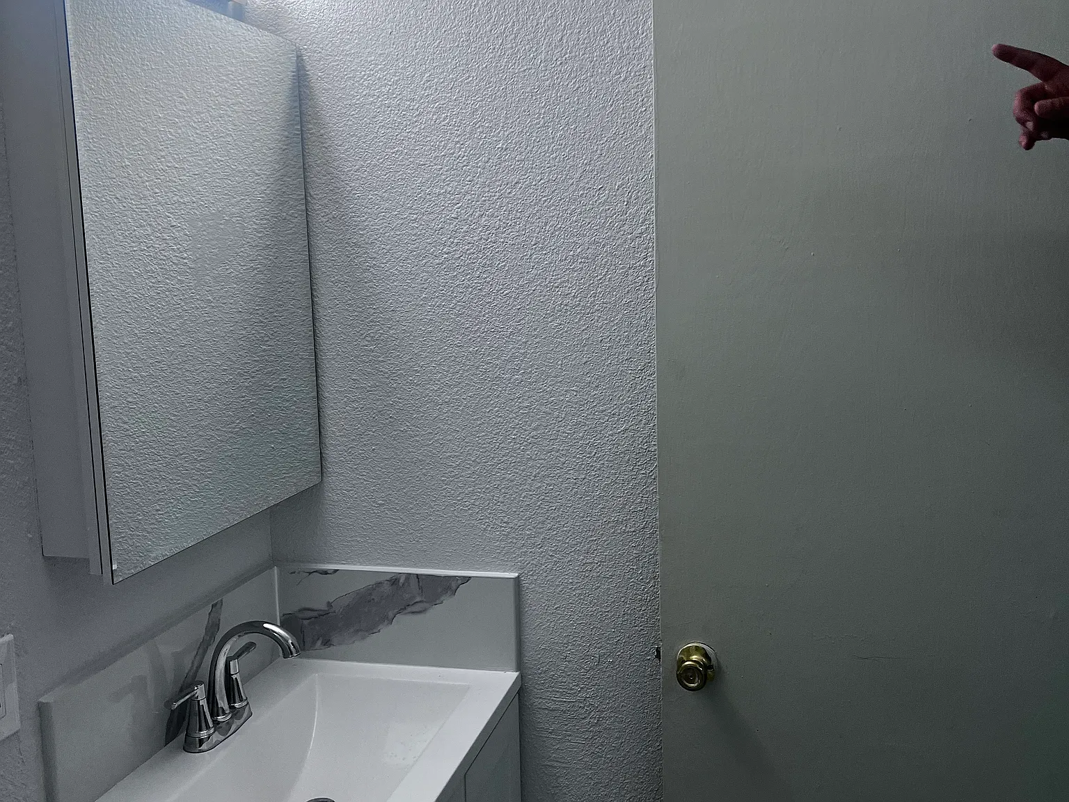 2 bed, 900 sqft, $1,850 — Photo 2