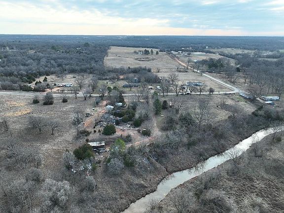 3rd image of 23794 Fishmarket Rd