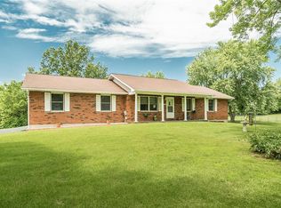 935 Douglas Ln, Pacific, MO 63069