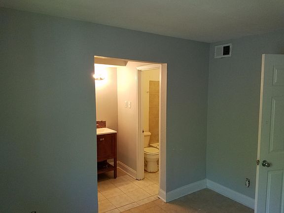 3rd image of 2034 Pace Blvd