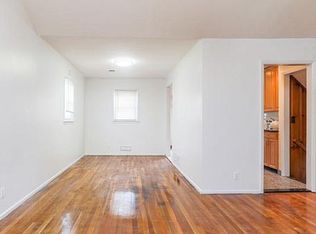 15136 20th Rd, Flushing, NY 11357