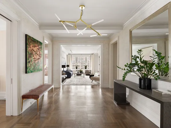 45 East 82nd Street image 5 of 18