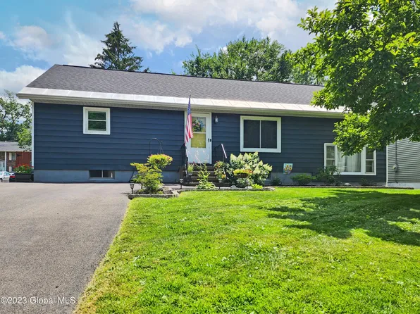 98 Hillcrest Avenue, Schenectady, NY 12304