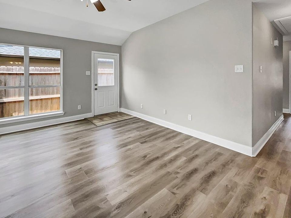 1st image of 24215 Hard Wood Dr