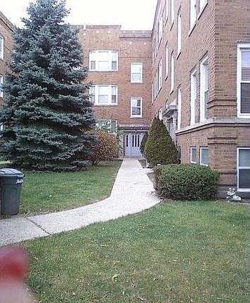2nd image of 4914 N Kedzie Ave APT 1E