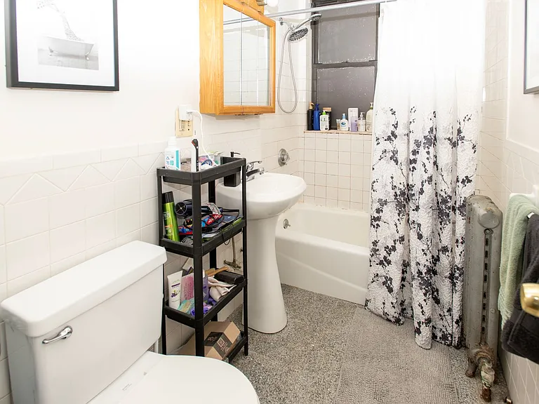 35 Cummings Rd #2 — Photo 4