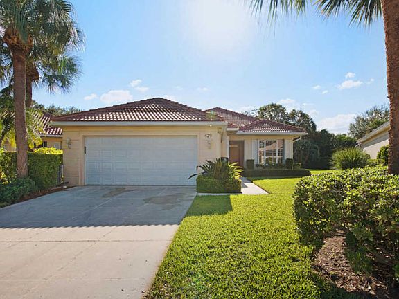 3rd image of 429 Kelsey Park Dr