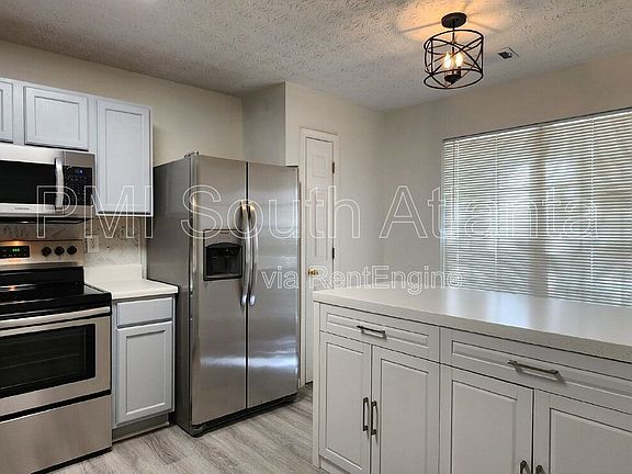 5th image of 3021 Waldrop Cir