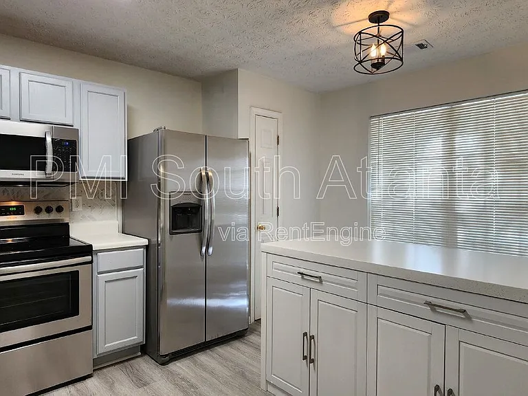 3021 Waldrop Cir — Photo 5