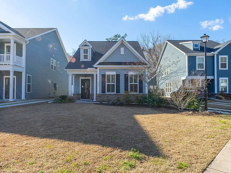 3257 Moonlight Dr — Photo 3