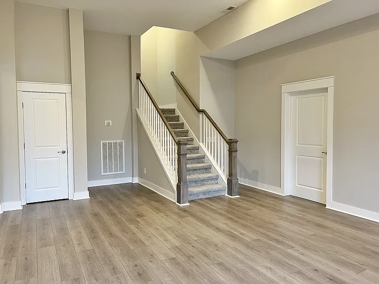 811 Novalis St — Photo 29