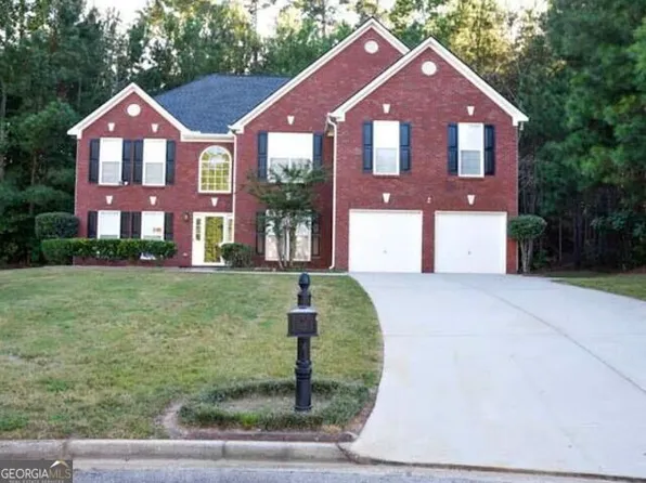 6681 Point Of Woods Dr, Stone Mountain, GA 30087