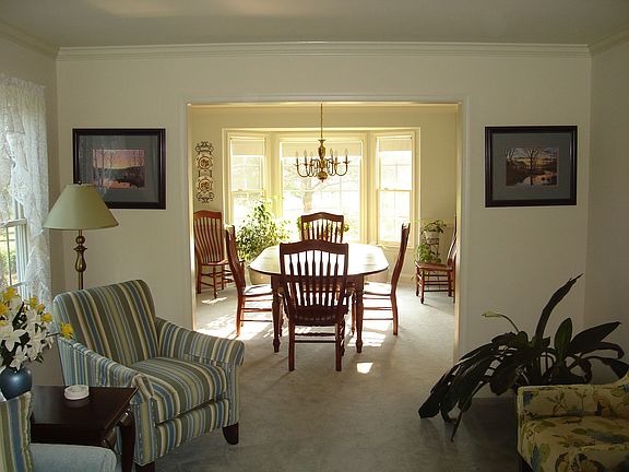Living Room/Dining Room