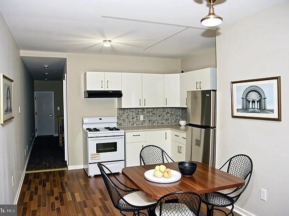4th image of 2929 Walbrook Ave