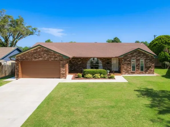 2113 Ashley Pl, Ponca City, OK 74604