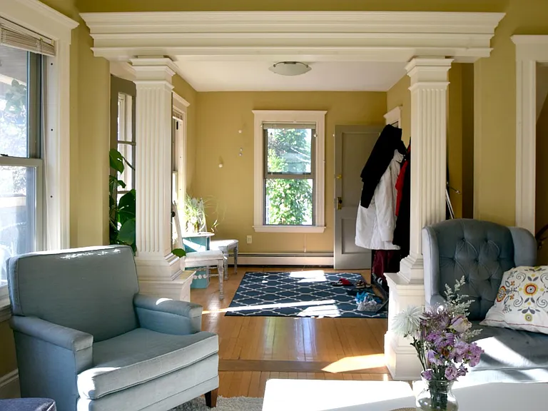 51 Russell Rd — Photo 2