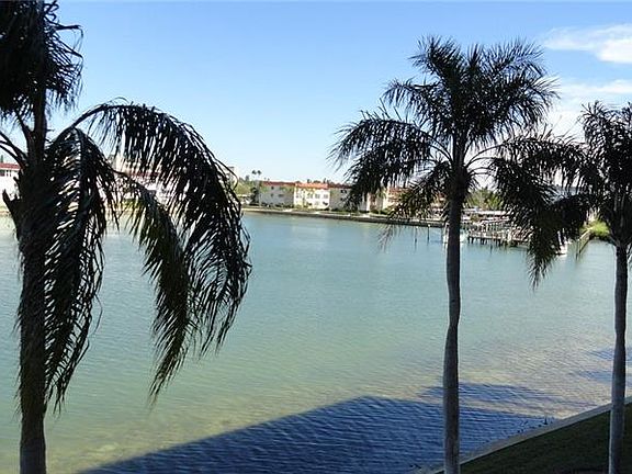 3rd image of 6025 Shore Blvd S APT 310