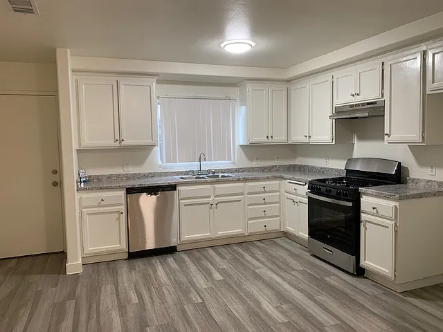 511 N Brand Blvd