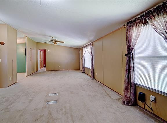 3rd image of 120 Park Dr