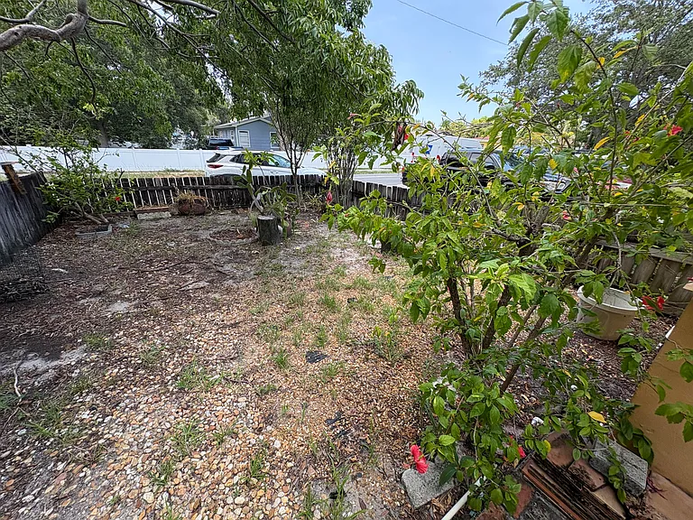 231 SW 8th St #B — Photo 28