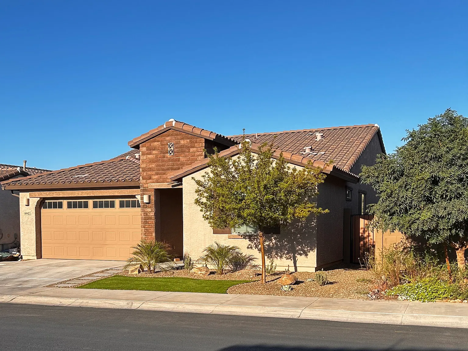 3 bed, 2529 sqft, $1,800 — Photo 1