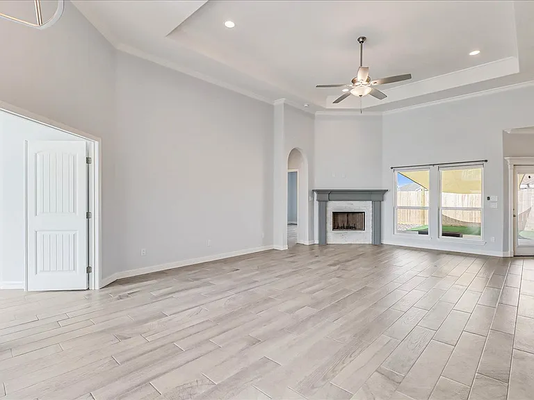 15501 Escapade St — Photo 11