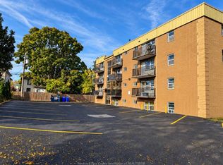 2035 University Ave W #105, Windsor, ON N9B1E1