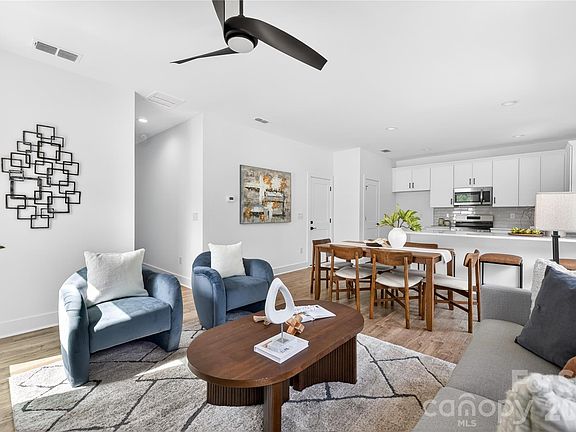 4th image of 675 Fisher St