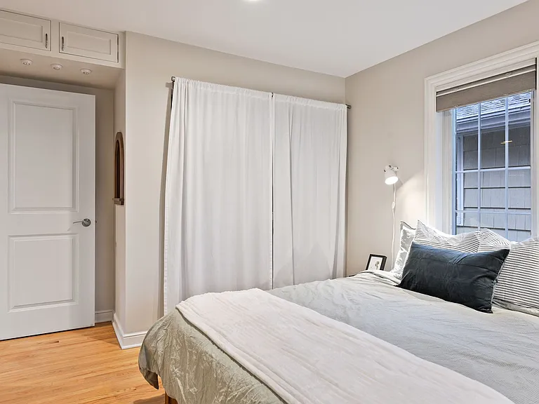 Emerson Ave S — Photo 12