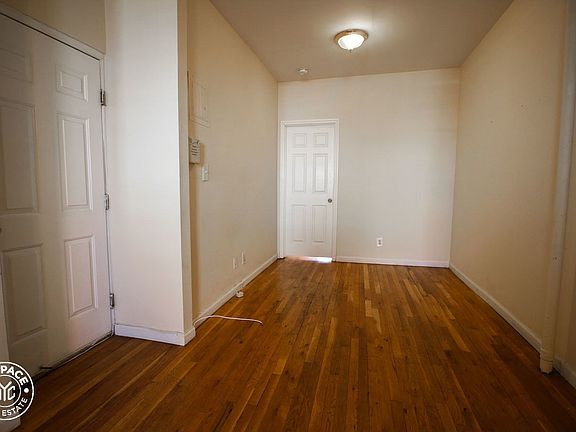 4th image of 15 Wilson Ave APT 3L