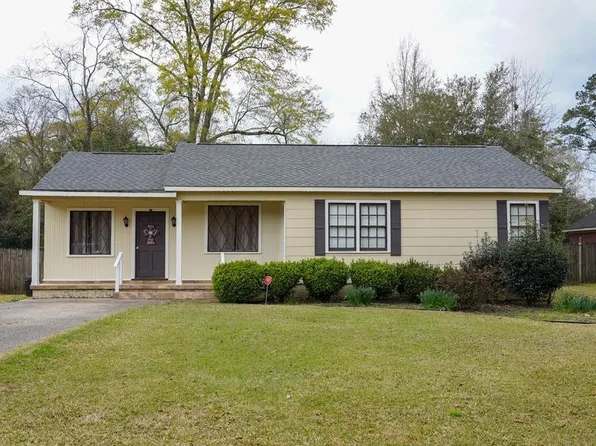 1174 W 20th St, Laurel, MS 39440