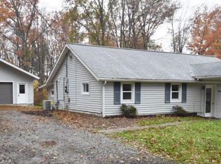 16527 Lincoln Blvd, Berlin center, OH 44401