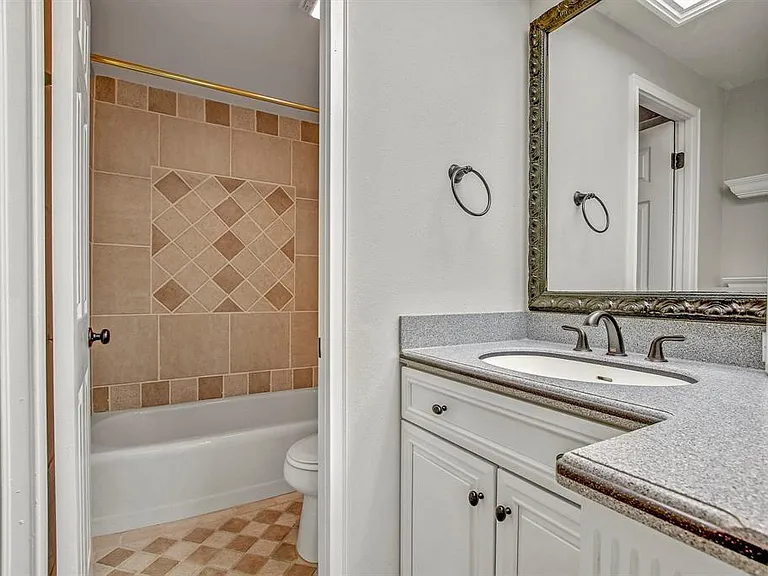 1801 Lavaca St #5F — Photo 14