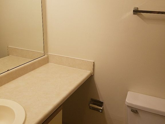 5th image of 1261 Firethorne Dr