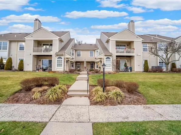 206 Andover Ct, Quakertown, PA 18951