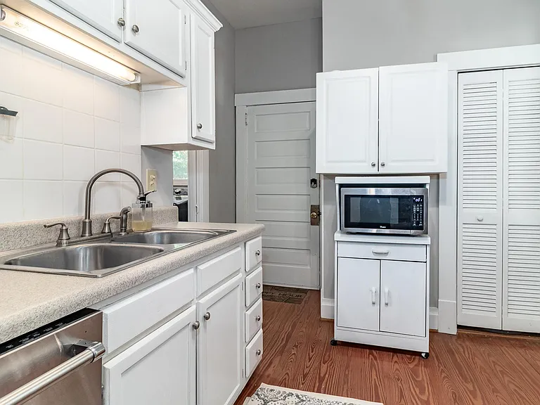 1117 Cobb St — Photo 11