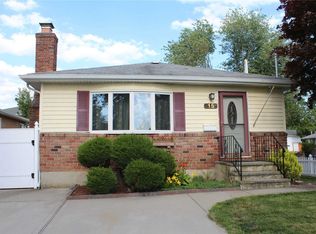 15 Colonial Rd, West Babylon, NY 11704