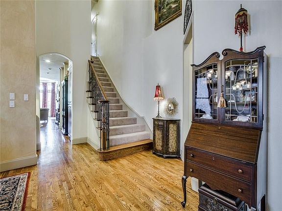 5th image of 12026 Lueders Ln