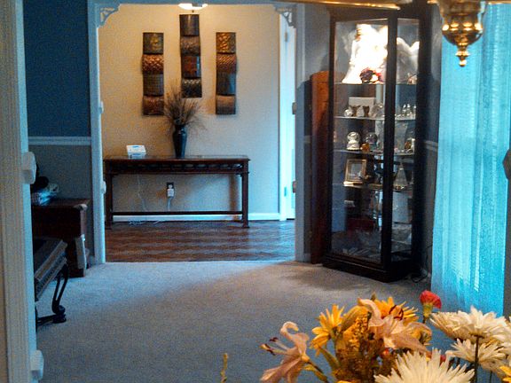 Dining room to foyer view