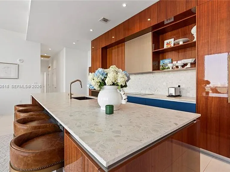 2678 Tigertail Ave #Penthouse CU-4 — Photo 12