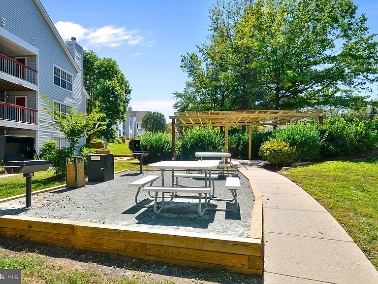 9705 Hellingly Pl #62 — Photo 24